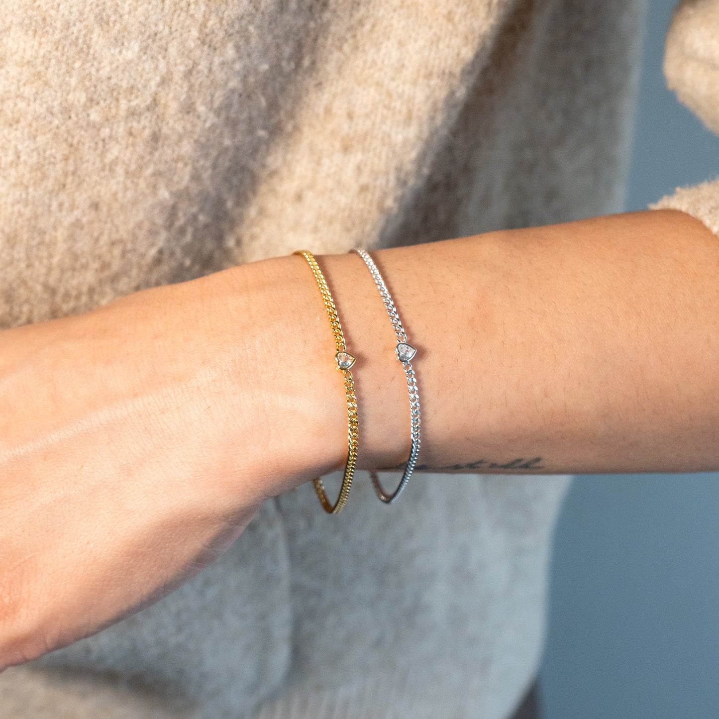 Curb & Mini Bezel Heart Bracelet