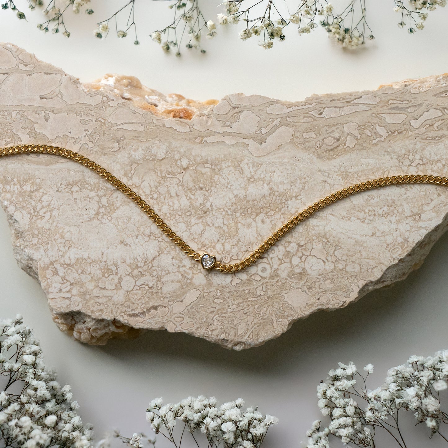 Curb & Mini Bezel Heart Bracelet
