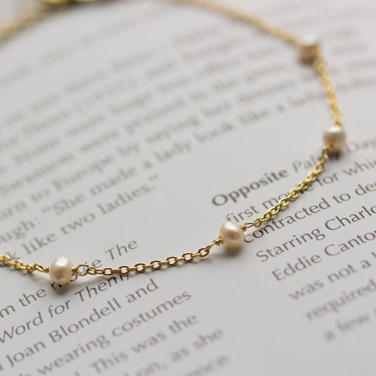 Delicate Pearl Bracelet