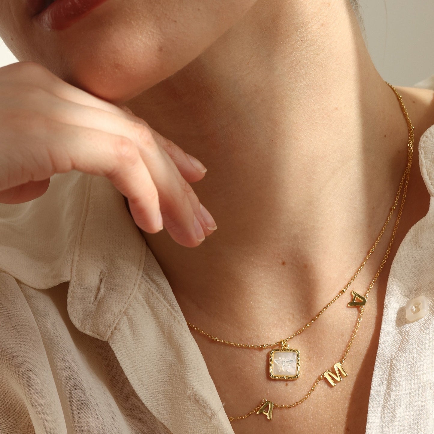 Bee Pearl Square Necklace