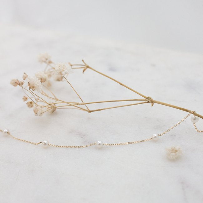 Delicate Pearl Necklace 10k