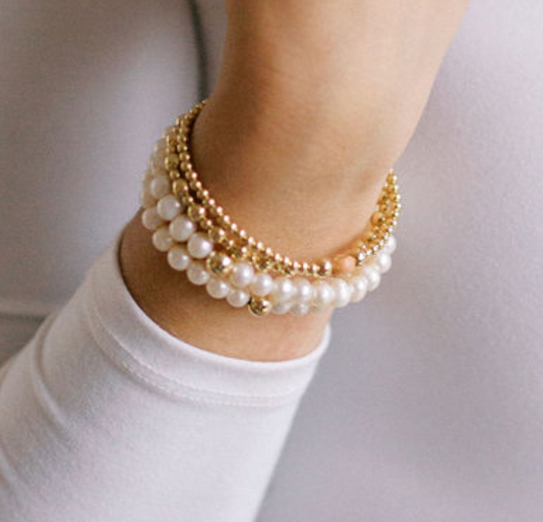 Pearl bracelet 2025 with gold clasp
